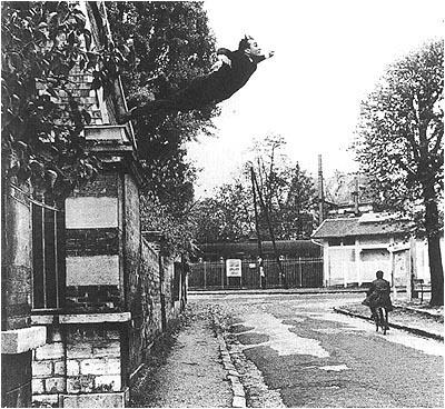 Yves Klein o Yves – le Monochrome