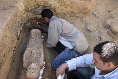 Egitto, scoperta una mummia di donna