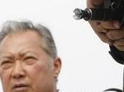 presidente deposto kirghizistan dimette. forse prepara guerra civile