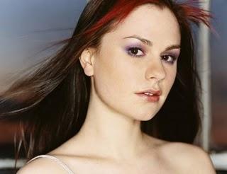 Anna Paquin Bisessuale, Coming Out in Video