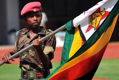 Zimbabwe,  la sfilata dei bambini soldato