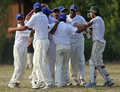 Cricket troppo esotico, i giovani padani della Lega Nord di Desio preferiscono la 'lippa'