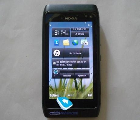 Nokia N8: foto in anteprima e prime impressioni