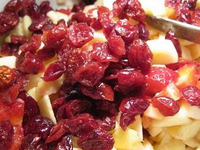 Pie alle mele, fragole e ribes rossi