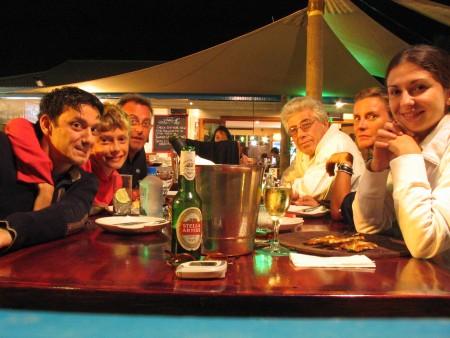 Anna, Ivan e un gruppo di amici Italiani da Cardo's a Luglio