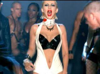 Christina Aguilera, Not Myself Tonight Imita le Icone Gay
