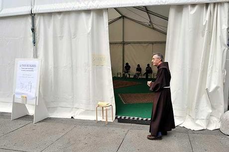 Domenica e lunedì torna a Milano la “Tenda del silenzio”