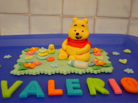 Winnie the Pooh cake topper