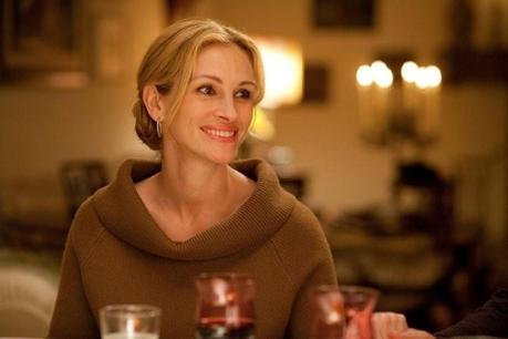 una-solare-julia-roberts-nel-film-mangia-prega-ama-162125