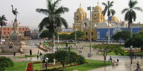 Plaza de Armas, Trjillo in Perù