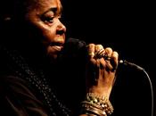 Cesaria evora ritorna palco