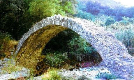 Il ponte sullo stretto che ci mette alle strette Il ponte sullo stretto che ci mette alle strette