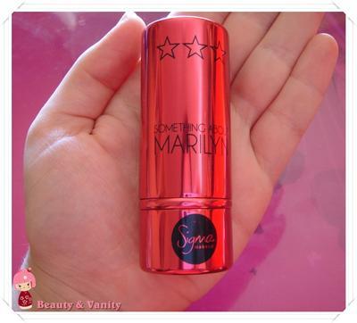 Hollywood Glamour Retractable Kabuki - Red (Something About Marilyn) by Sigma Makeup