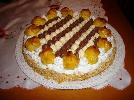 TORTA SAINT HONORE.JPG