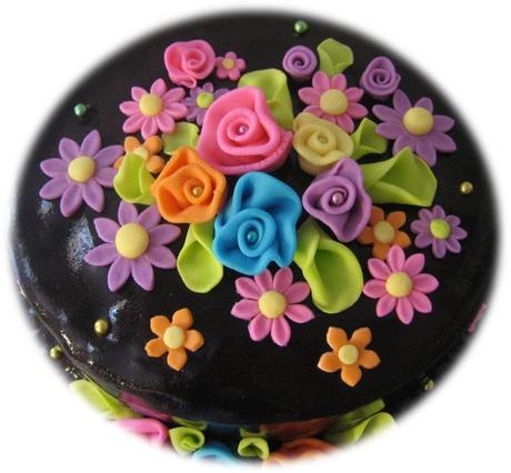 Torta cioccolato e fiori “ribbon rose”