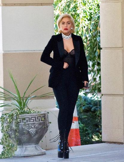 Candids: GaGa al Lincoln Park Renaissance Nursing Home