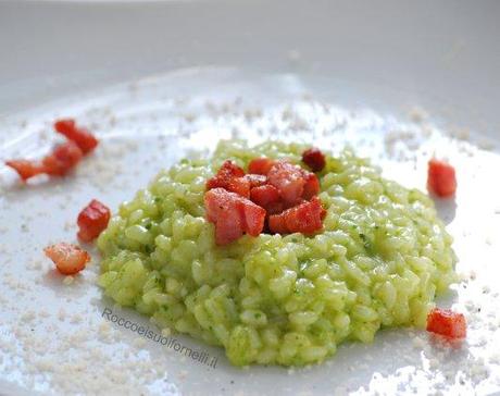 Risotto con crema di piselli e pancetta