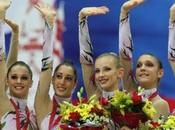 Care ragazze della ginnastica ritmica, spogliatevi nessuno fila!!!