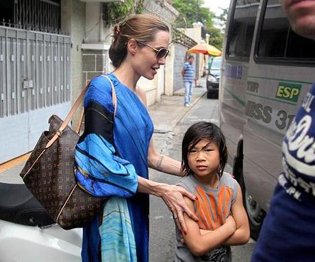 ANGELINA JOLIE RISCHIA DI PERDERE PAX