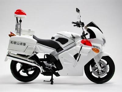 Honda VFR 800 Japan Police by The uesan's Page