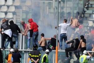 Paura a Torino, ecco la testimonianza di un tifoso:”Bambini picchiati e bottiglie di birra spaccate in pieno viso”