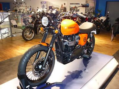 Triumph Scrambler 900 by Triumph Grenoble