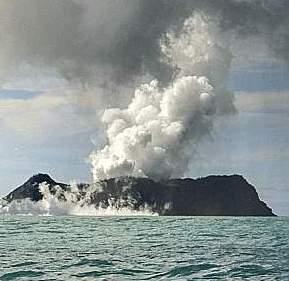 Pesce d’Aprile web per la Sicilia su un vulcano sottomarino: sperando che non finisca come “Al lupo al lupo…”