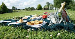 Pic-nic pasquale in stile British...la ricetta degli Hot Cross Buns!