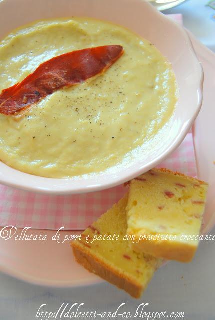 Vellutata di porri e patate con chips di prosciutto