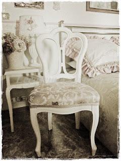 shabby chic e recupero: sedie con charme