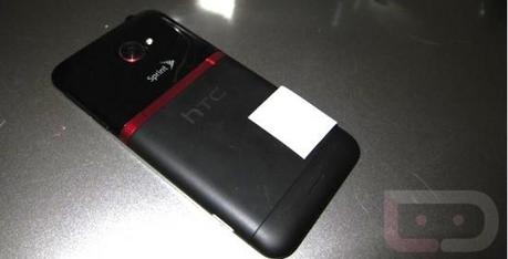 evo4 550x280 HTC EVO ONE: primi scatti dal vivo !