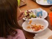 Roma: cuoche rubavano pasti destinati alunni