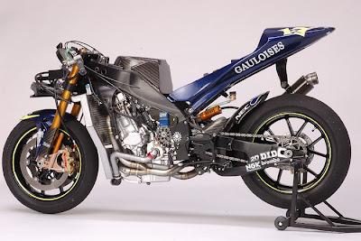 Yamaha YZR-M1 N.Abe 2004 by Utage Factory House (Tamiya)