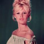 2010-12-29-14-58-21-6-brigitte-bardot-first-shot-her-to-global-fame-at-t