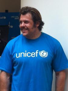 Lo Cicero placca la fame per l’Unicef