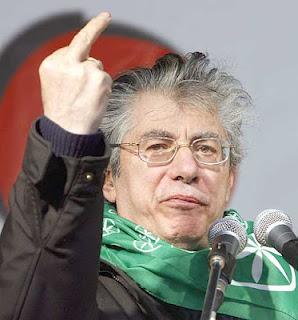 Si è dimesso Umberto Bossi!