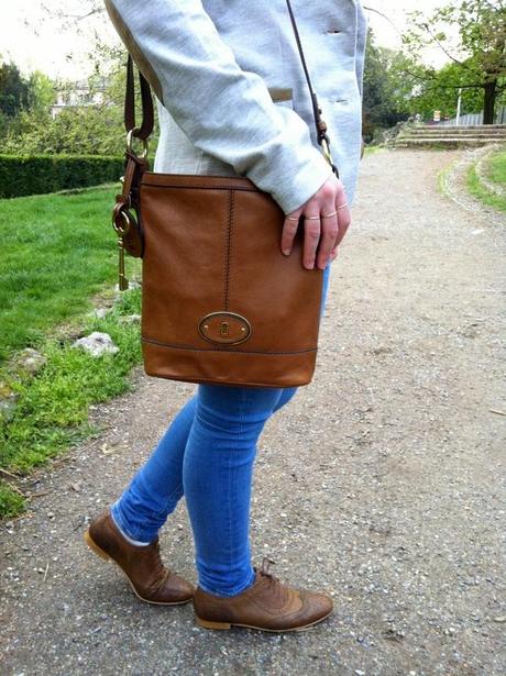 Grey blazer and brown details