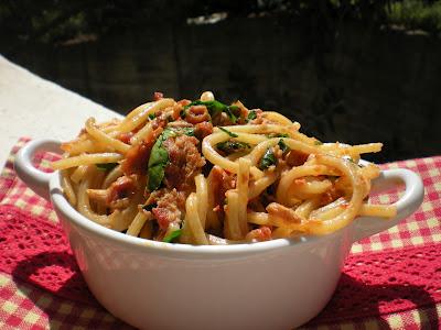 Spaghetti alla chitarra con pesto di Pomodori Secchi e Tonno