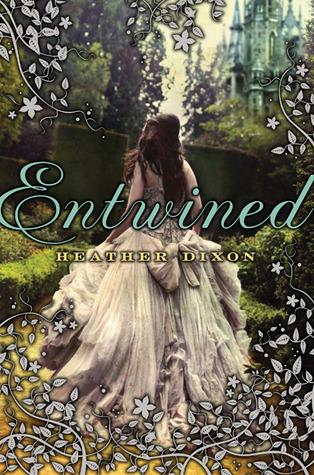 Anteprima, Enchanted di Heather Dixon. Principesse e balli proibiti in uno scenario da favola