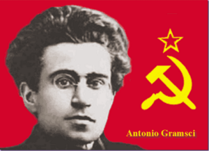 Certi storici, come Dario Biocca, usano la storia passata ed il revisionismo per giustificare i regimi attuali, cancellare la memoria, screditare gli eroi popolari. Nel senso di popolo e non di fama. Adesso tocca a Gramsci.