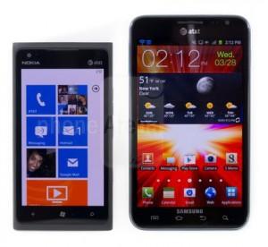 Confronto tra Nokia Lumia 900 e il Samsung Galaxy Note!