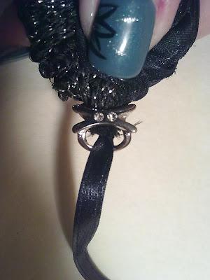 D.I.Y. // Black Fashion Collar