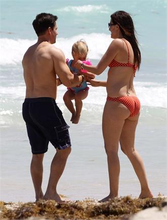 Mark Wahlberg a Miami Beach con la famiglia