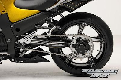 Kawasaki ZX-14 (ZZR 1400) 2012 by Roaring Toyz