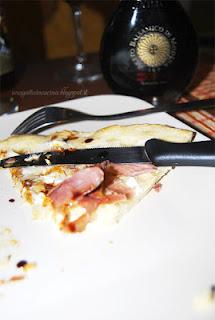 Pizza prosciutto crudo, ricotta e aceto balsamico di Modena