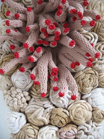 Arte Knit: Emily Barletta e l’ordine applicato al caos di idee e materiali