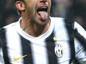 Piero:....700 presenze goal segnati capitano!!!! capitano: "..non rendo ancora conto...".
