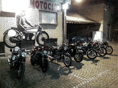 A  NIGHT RIDE   @   MOTOCLUB CAFE’