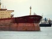 Grande Taranto: continua sventramento petrolio