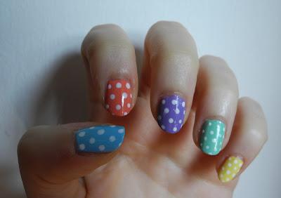 Nail art: Pasqua a pois